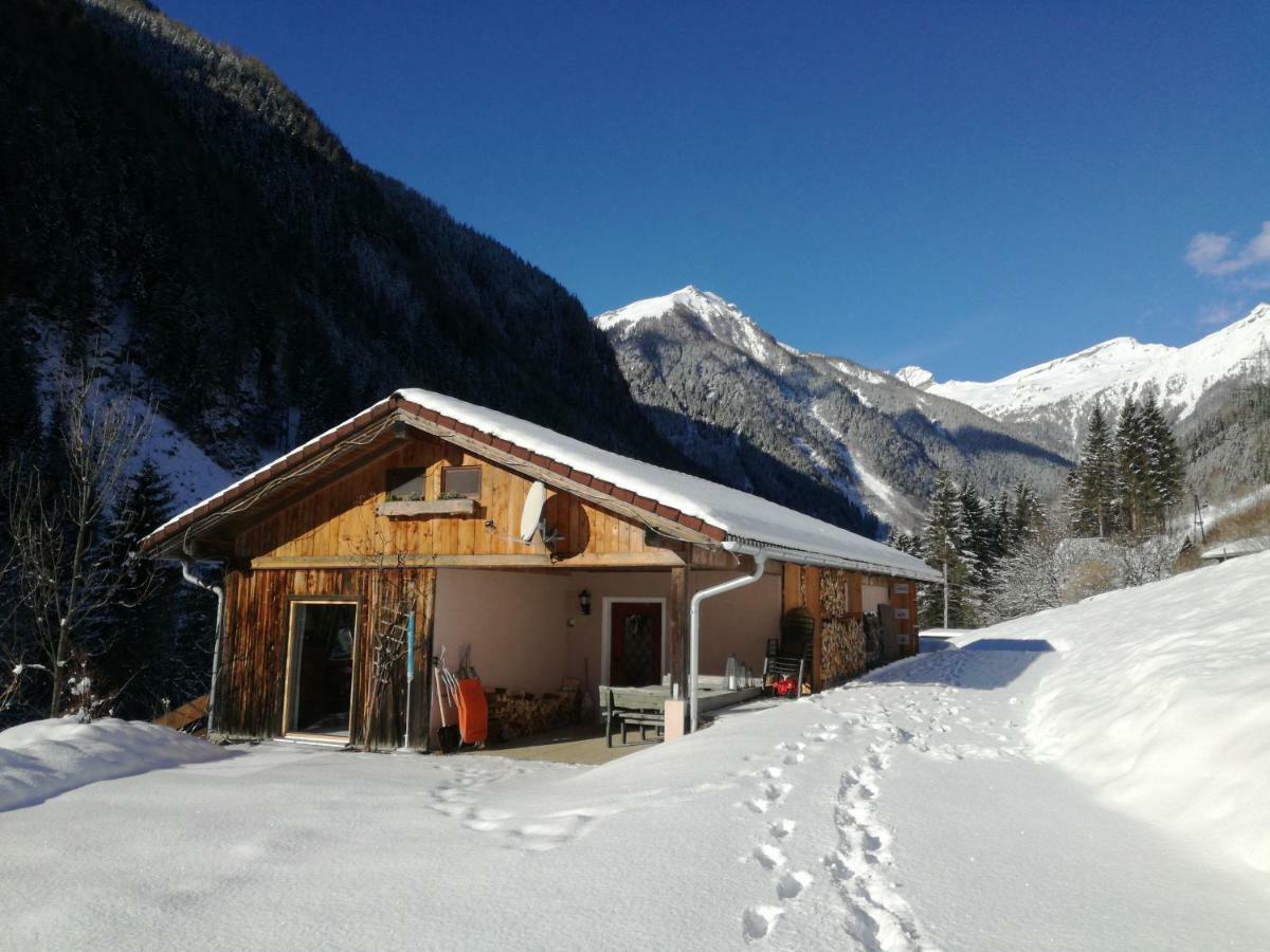 Ferienhaus Am Wallnerhof Flattach Luaran gambar