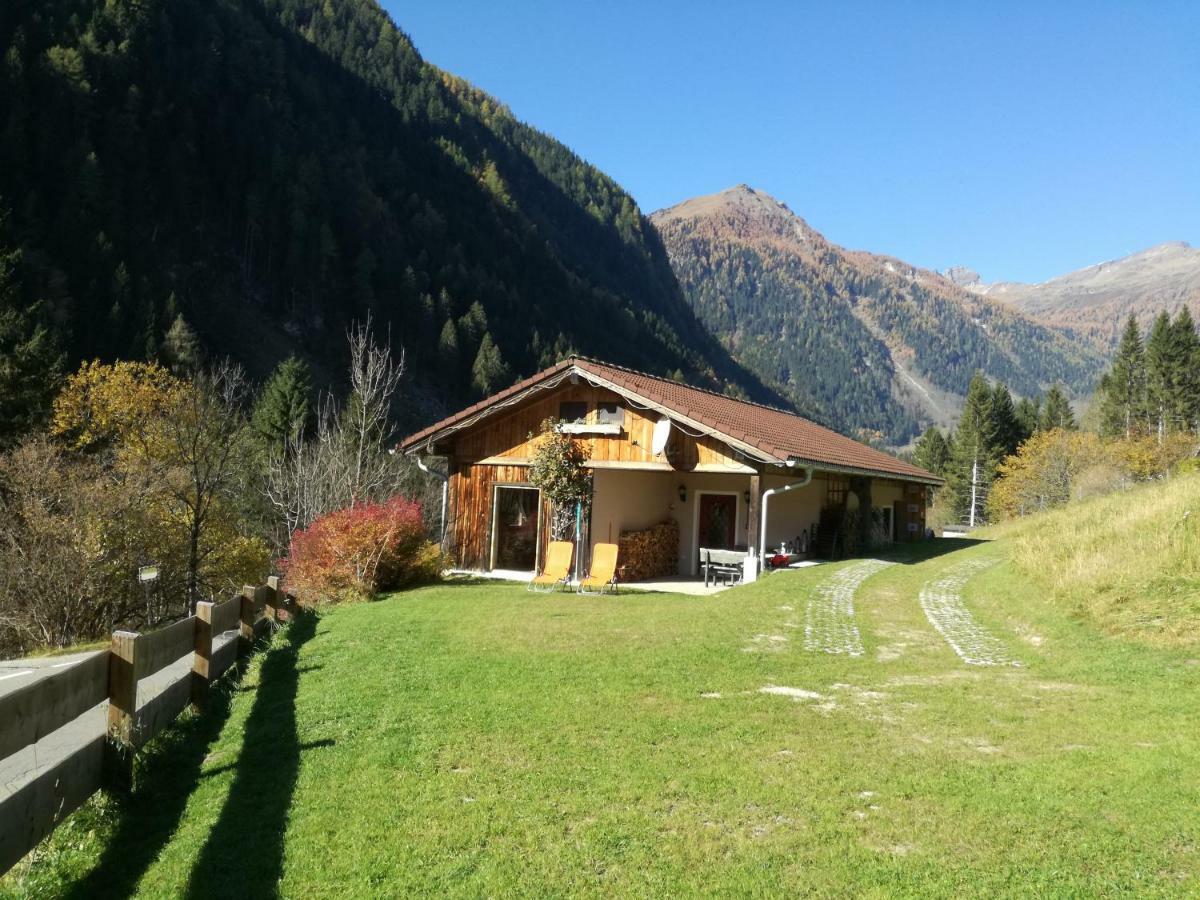 Ferienhaus Am Wallnerhof Flattach Luaran gambar